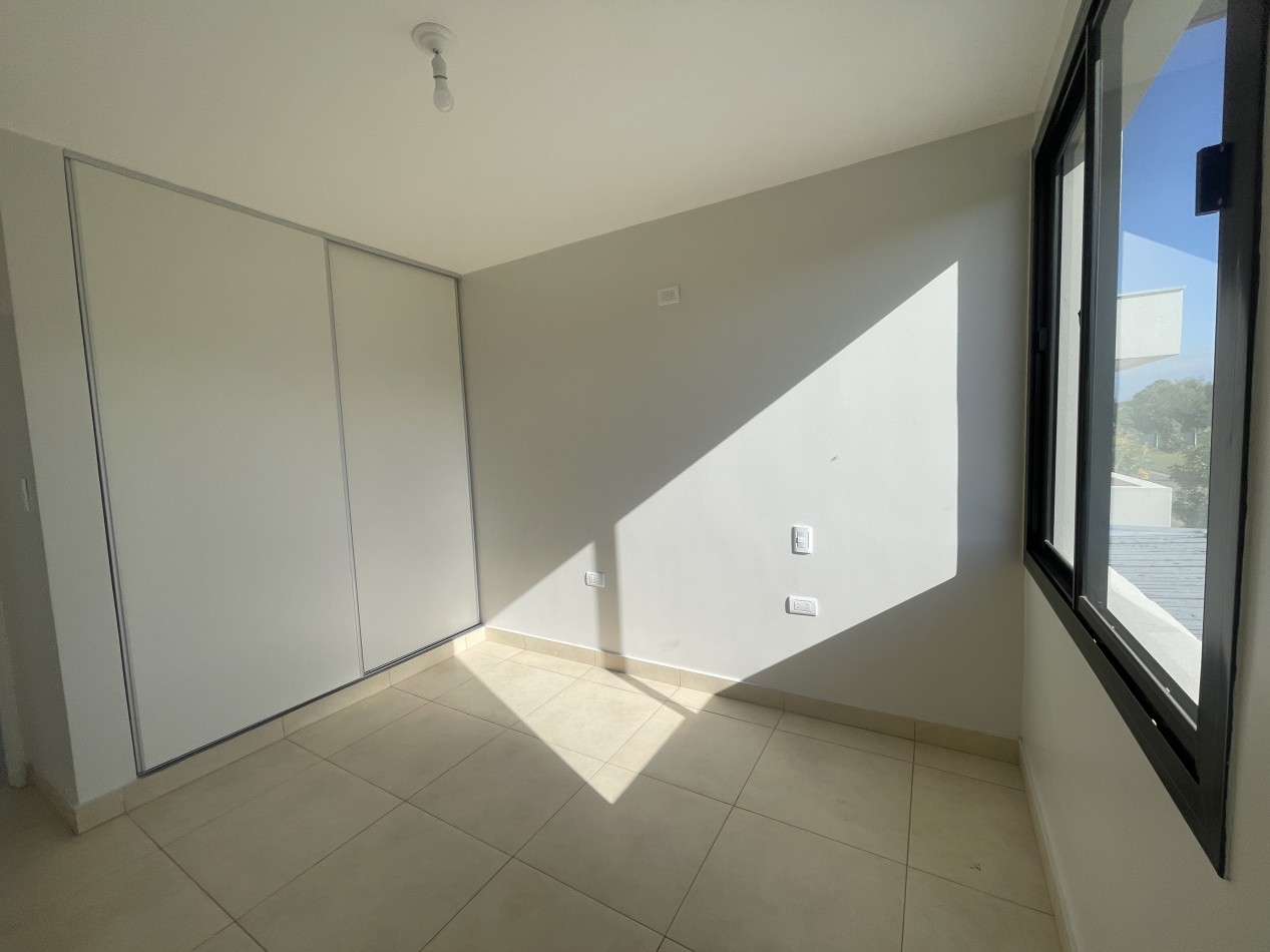 CASA EN VENTA THE POINT COUNTRY - LOTE CENTRAL 