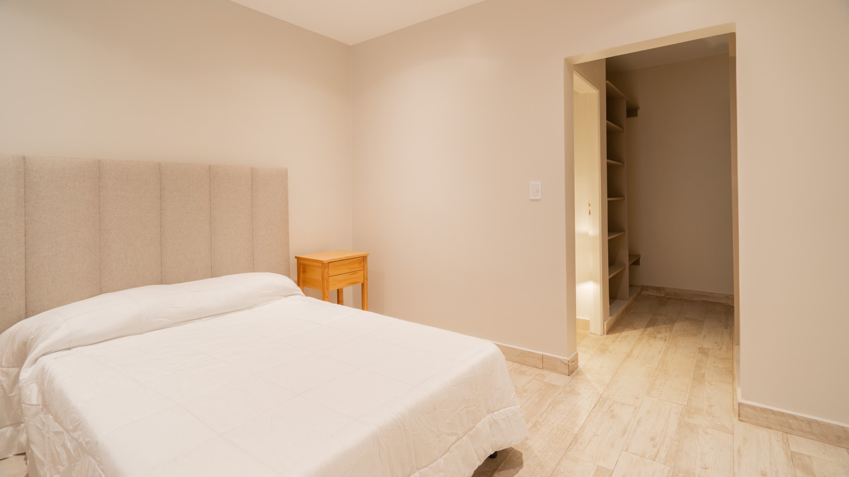 Casa Premium en Santa Barbara Hills - 4 Dorm en una Planta - Lote Central