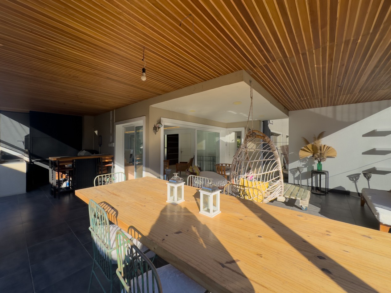 Casa en Country Del Pilar con pileta, galeria y opcion a 4 dormitorios