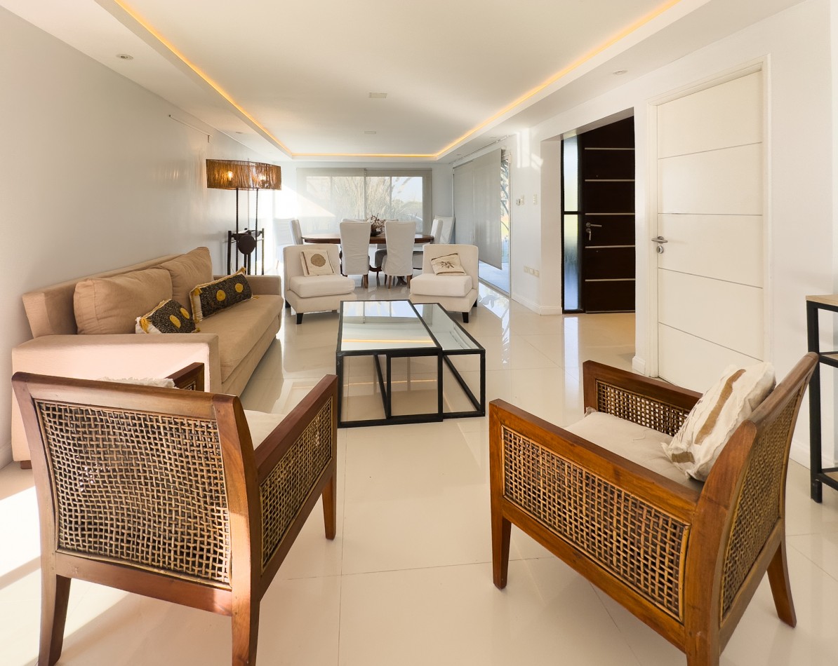 Casa en Country Del Pilar con pileta, galeria y opcion a 4 dormitorios