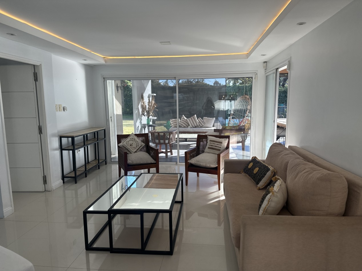 Casa en Country Del Pilar con pileta, galeria y opcion a 4 dormitorios